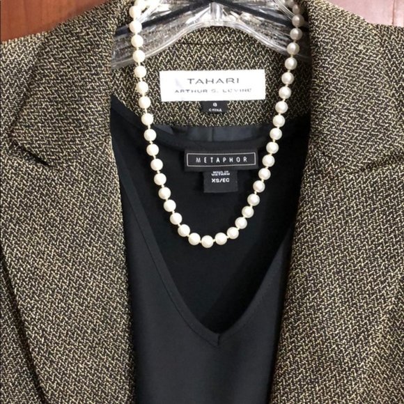 Metaphor | NWOT Cuffed V-Neck Tee - Picture 8 of 9